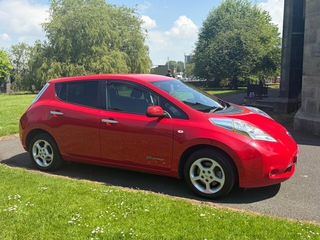 Nissan Leaf 24Kwh Acenta Hatchback 107 Bhp Red