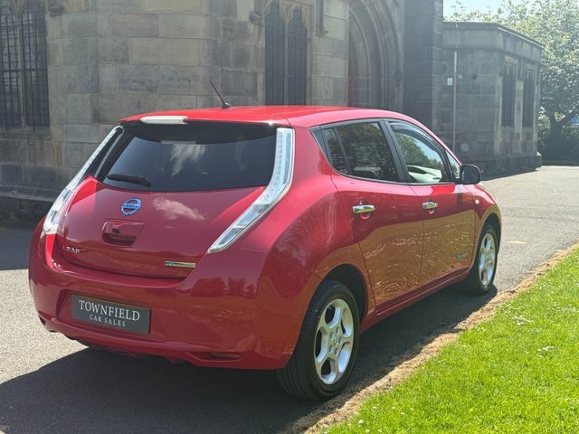Nissan Leaf 24Kwh Acenta Hatchback 107 Bhp FG15NUU Red #6