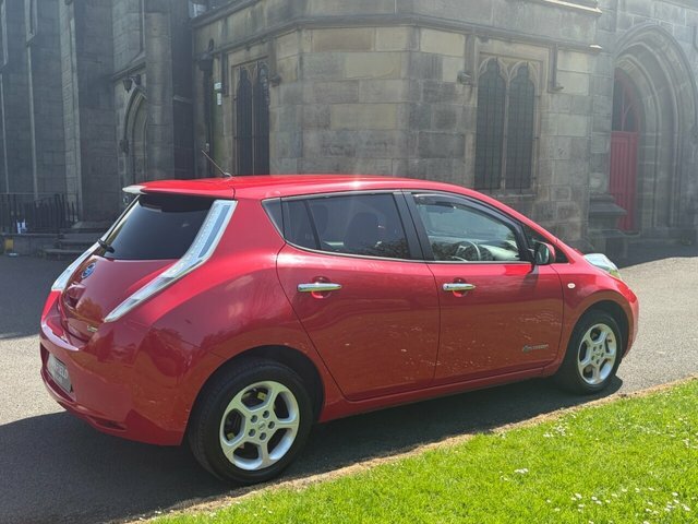 Nissan Leaf 24Kwh Acenta Hatchback 107 Bhp FG15NUU Red #4