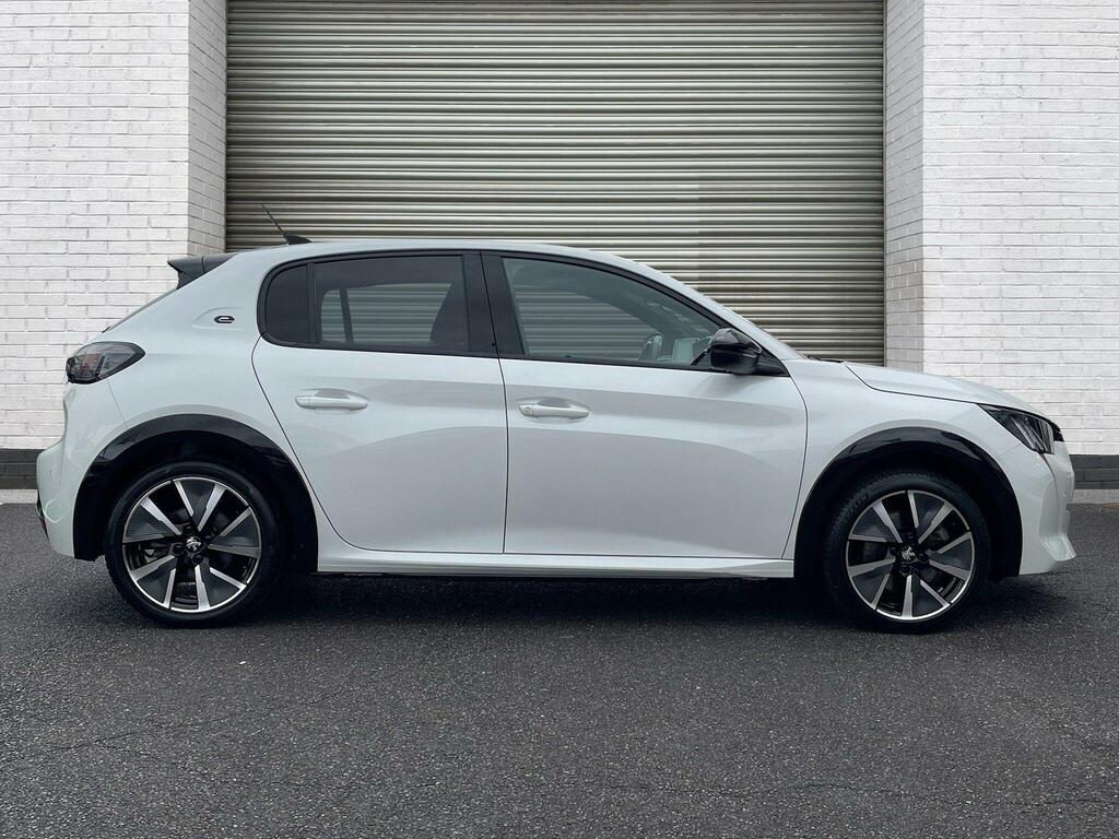 Peugeot e-208 50Kwh Gt Line LF70RXO White #5