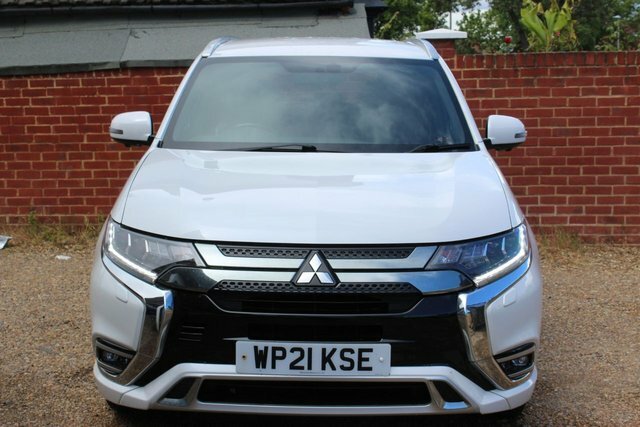 Mitsubishi Outlander Twinmotor 13.8Kwh Exceed Suv WP21KSE White #3