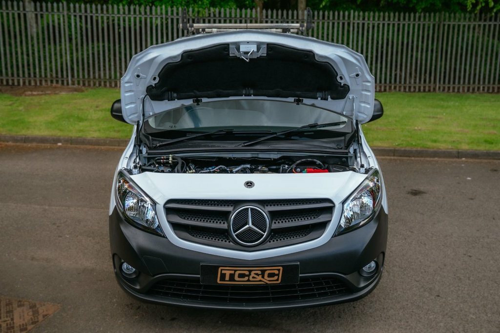 Mercedes-Benz CITAN 1.5L Pure White #5