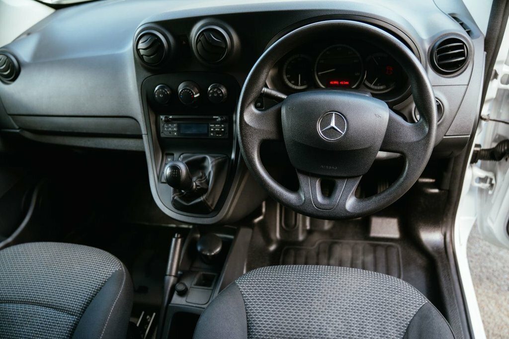 Mercedes-Benz CITAN 1.5L Pure White #2