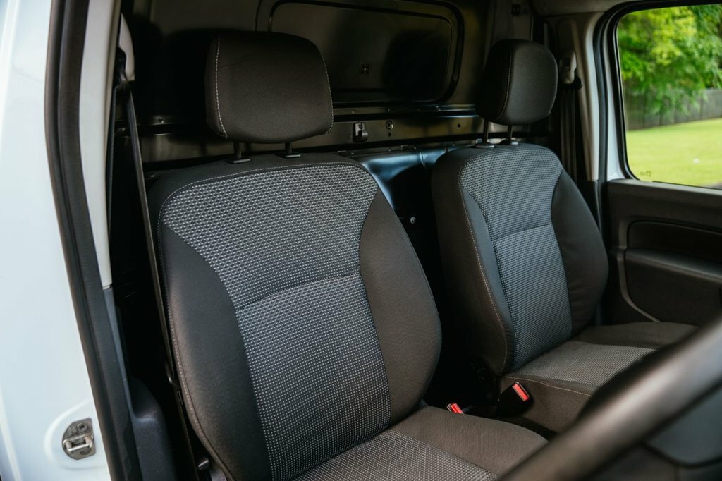 Mercedes-Benz CITAN 1.5L Pure White #4