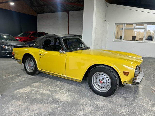 Triumph TR6 Convertible WYA406M Yellow #6