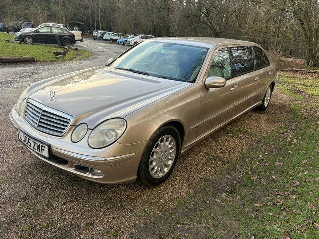 Mercedes-Benz E Class E350 Limousine Gold #3