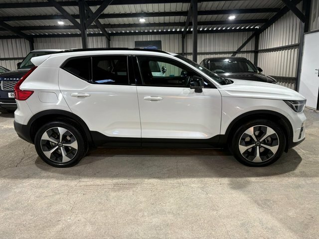 Volvo XC40 2.0 B3 Mhev Plus Dark Dct Euro 6 S S YR24JVY White #5