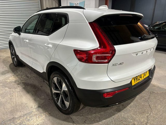 Volvo XC40 2.0 B3 Mhev Plus Dark Dct Euro 6 S S YR24JVY White #2