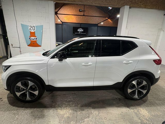 Volvo XC40 2.0 B3 Mhev Plus Dark Dct Euro 6 S S YR24JVY White #3