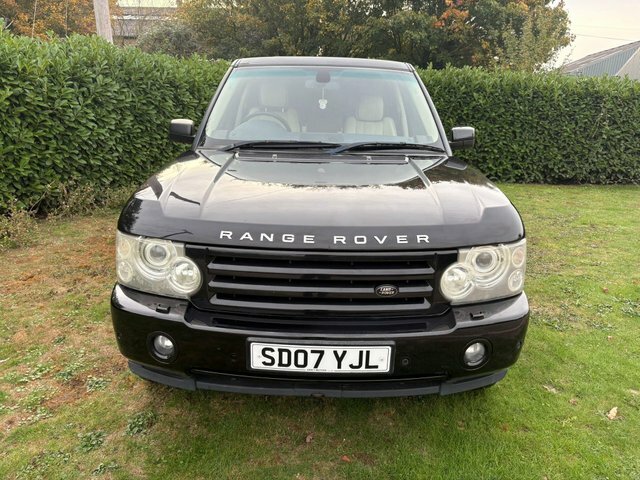 Land Rover Range Rover 3.6 Td V8 Vogue Station Wagon SD07YJL Black #2