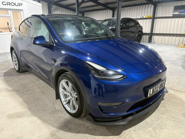 Tesla Model Y Dual Motor Long Range 4Wde Blue