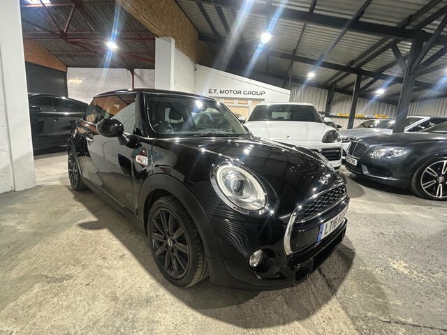 Mini Hatch 2.0 Cooper S Steptronic Euro 6 S S LT18RGU Black #3