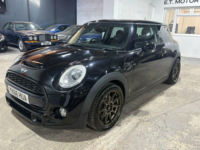 Mini Hatch 2.0 Cooper S Euro 6 S S Black