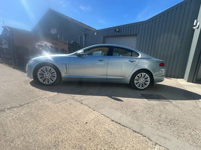 Jaguar XF 3.0D V6 Portfolio Euro 5 S S Blue #4