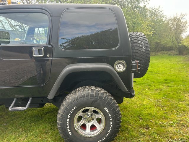 Jeep Wrangler 4.0 Sahara Hard Top 4X4 Black #11