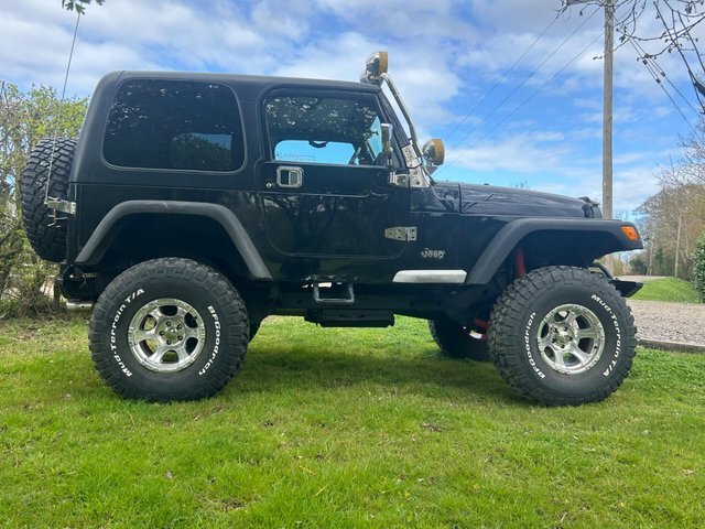 Jeep Wrangler 4.0 Sahara Hard Top 4X4 Black #16