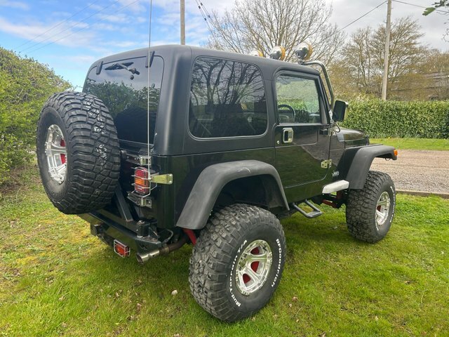 Jeep Wrangler 4.0 Sahara Hard Top 4X4 Black #14