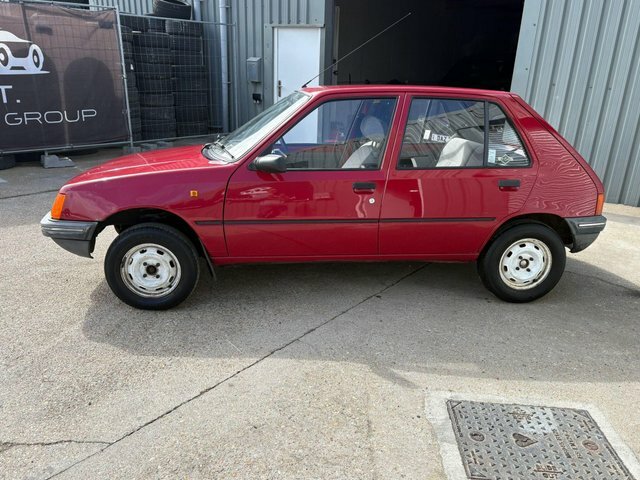 Peugeot 205 1.1 Gl G804USL Red #5