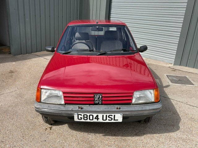 Peugeot 205 1.1 Gl G804USL Red #2
