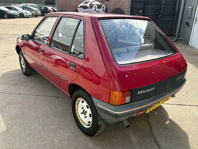 Peugeot 205 1.1 Gl G804USL Red #4