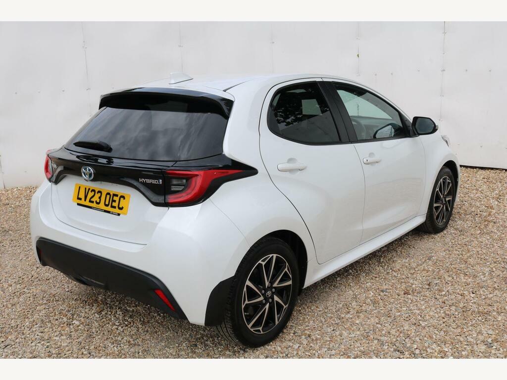 Toyota Yaris 1.5 Vvt-h Design E-cvt Euro 6 S S LV23OEC White #6