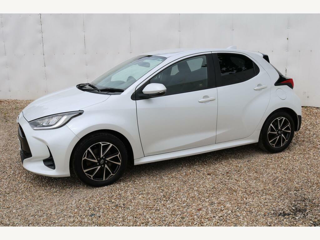 Toyota Yaris 1.5 Vvt-h Design E-cvt Euro 6 S S LV23OEC White #2