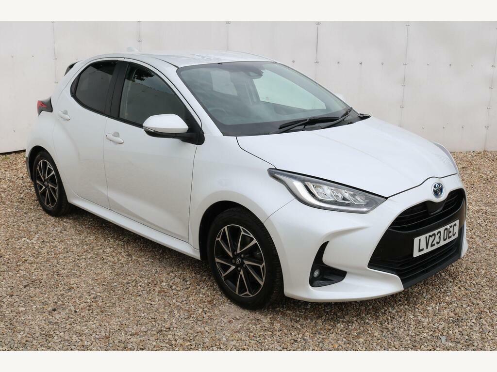 Toyota Yaris 1.5 Vvt-h Design E-cvt Euro 6 S S LV23OEC White #4