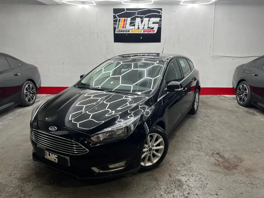Ford Focus 1.0T Ecoboost Titanium SE16FOJ Black #3