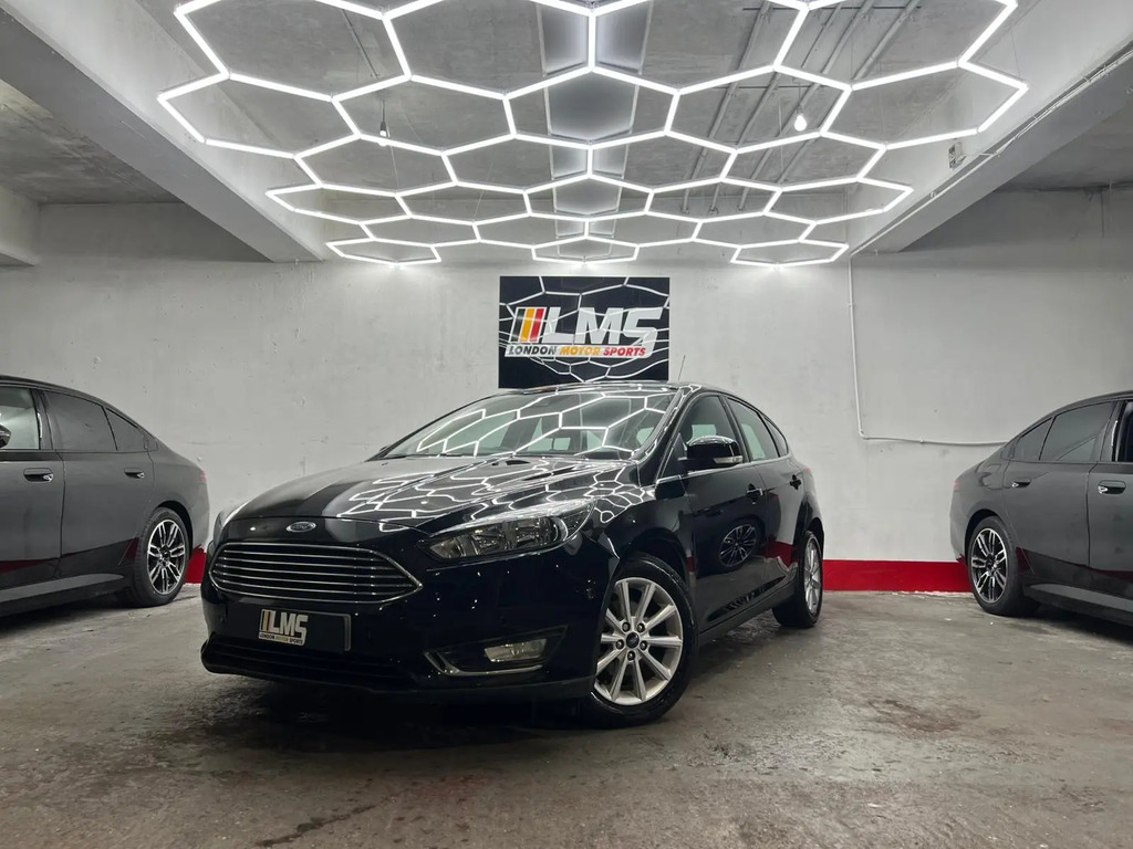 Ford Focus 1.0T Ecoboost Titanium SE16FOJ Black #5