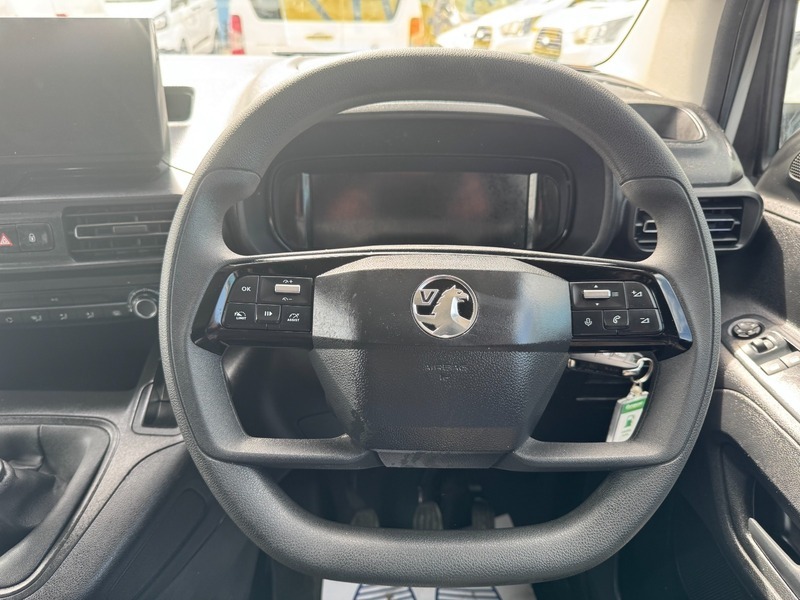 Vauxhall Combo L2h1 2300 Prime Turbo DL24VTZ White #3
