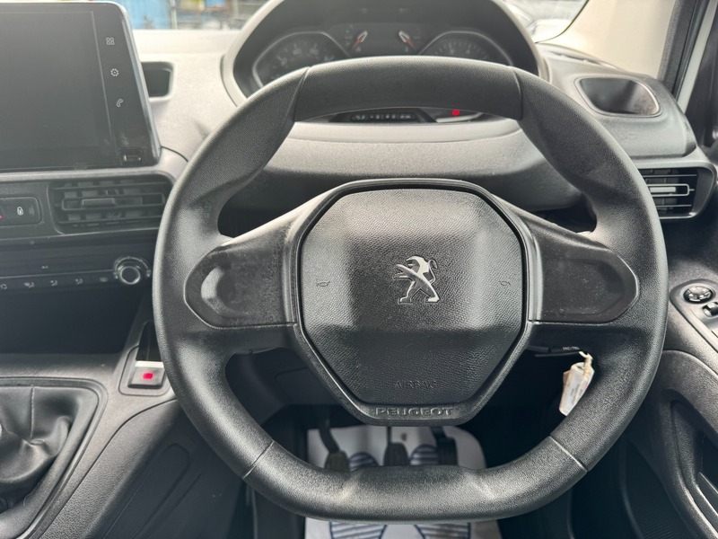 Peugeot Partner Bluehdi Professional Premium L1 R022HXG White #6