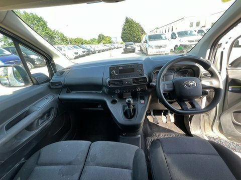 Toyota Proace City 100Hp Proace City Icon L1 No Vat Blue #24
