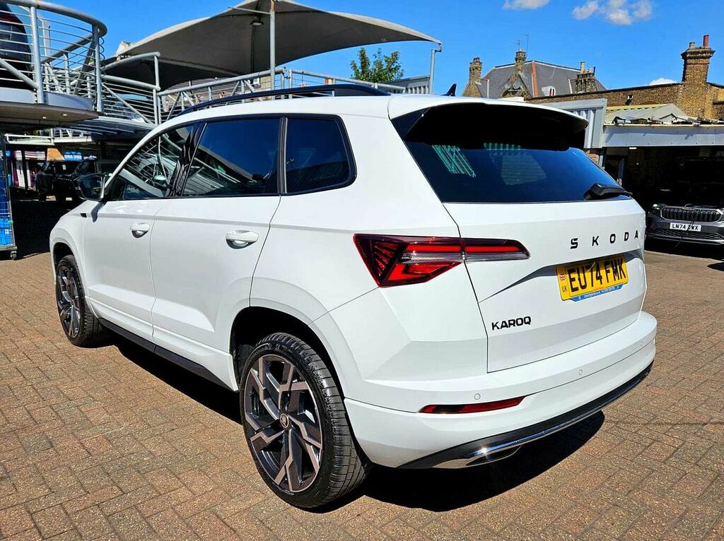 Skoda Karoq Suv 1.5 Tsi 150Ps Sportline Act Dsg White #3