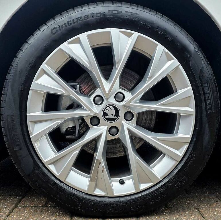 Skoda Superb 1.5 Tsi E-tec Se L Dsg White #5