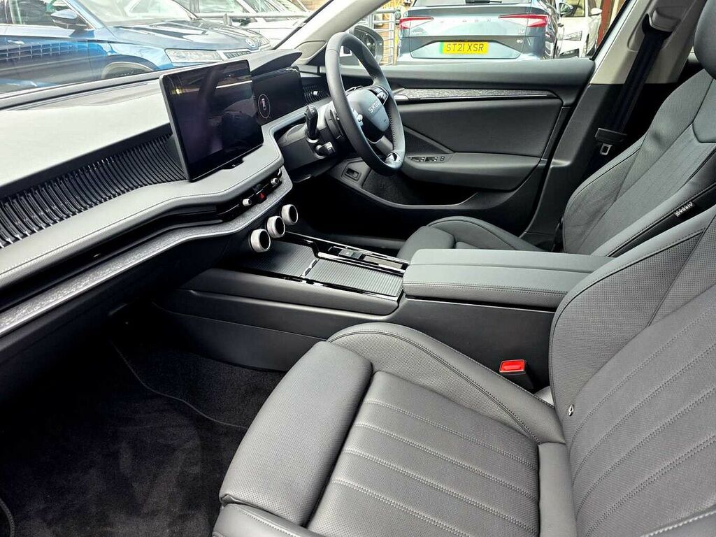 Skoda Superb 1.5 Tsi E-tec Se L Dsg White #2