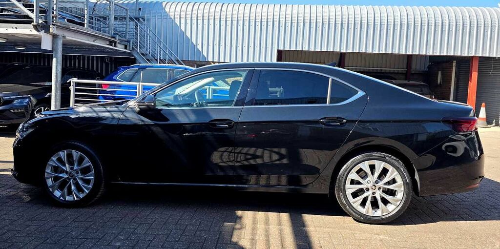 Skoda Superb 1.5 Tsi E-tec Se L Dsg EA25XDE Black #4