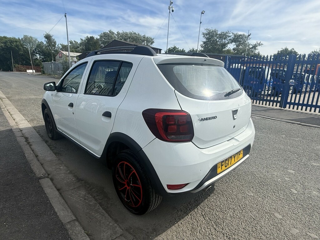 Dacia Sandero Stepway Hatchback 1.5 Stepway Ambiance Dci 90 2017 FG17YTP White #5