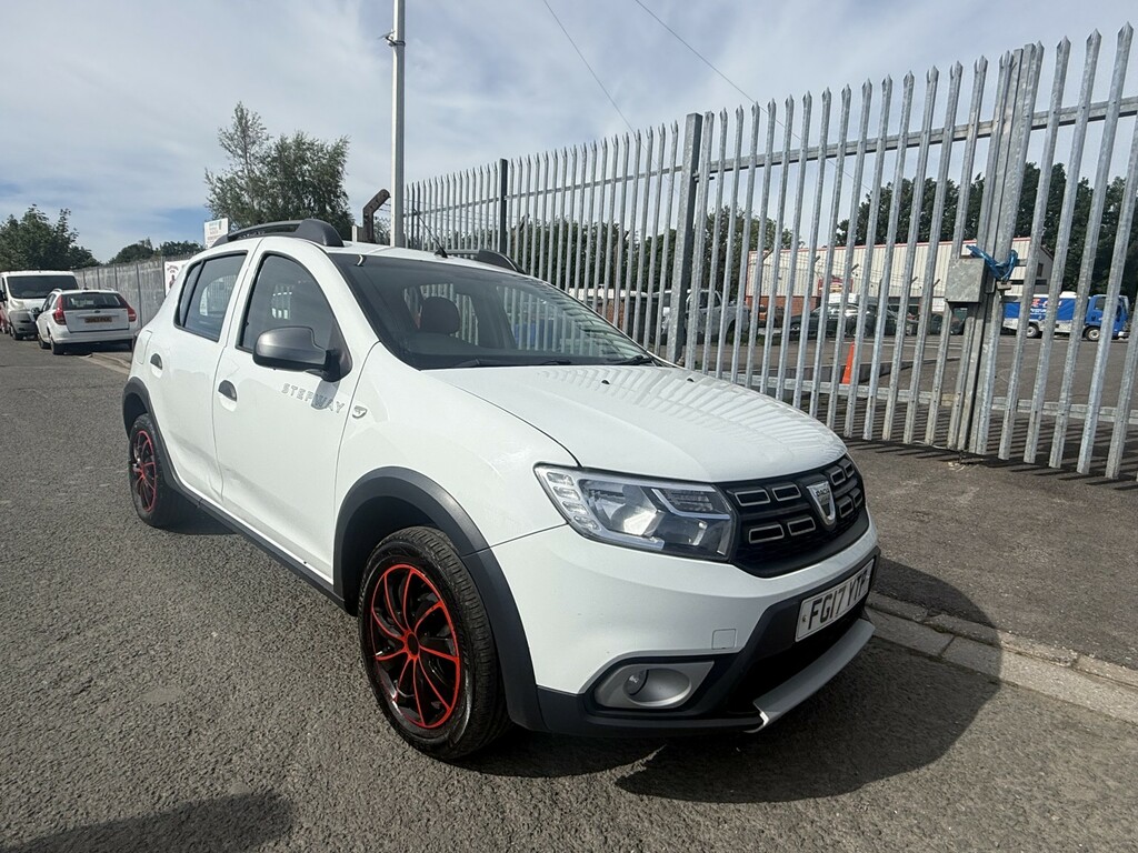 Dacia Sandero Stepway Hatchback 1.5 Stepway Ambiance Dci 90 2017 White