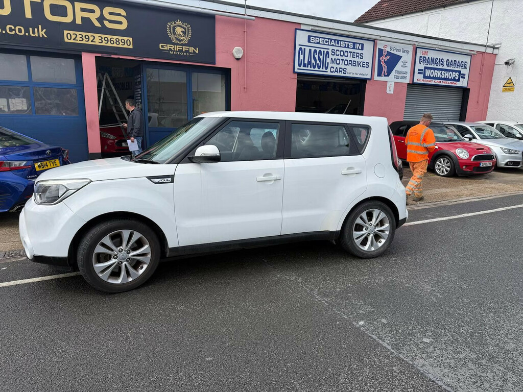 Kia Soul 1.6 Gdi Connect Suv Euro 5 130 White #4