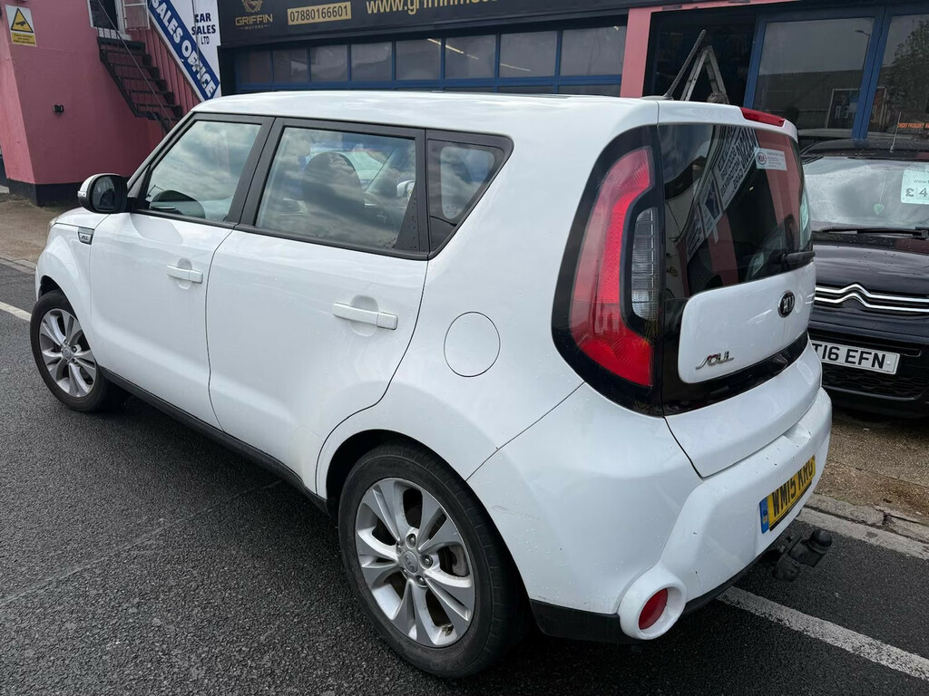 Kia Soul 1.6 Gdi Connect Suv Euro 5 130 White #3