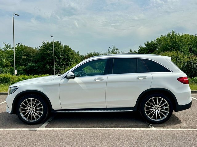 Mercedes-Benz GLC Class Glc350d V6 Amg Line White #4