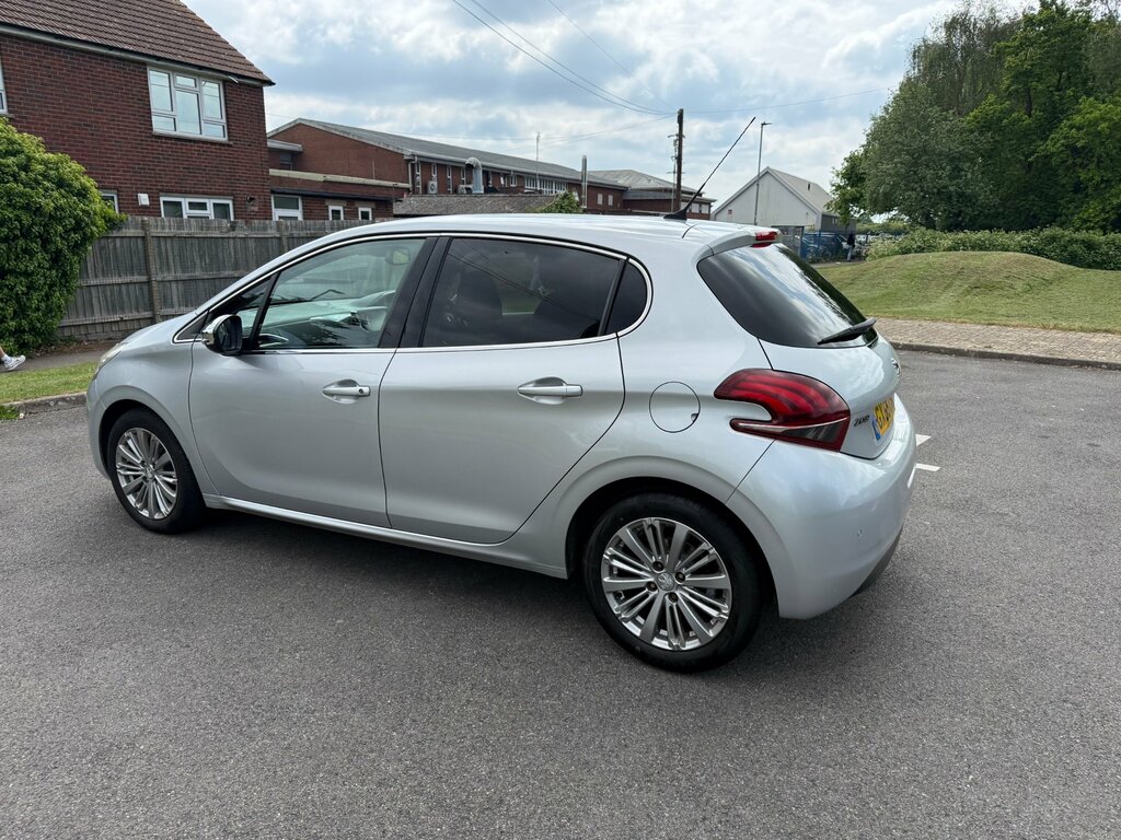 Peugeot 208 1.6 Bluehdi Allure Hatchback Eur GX65OXM Silver #2
