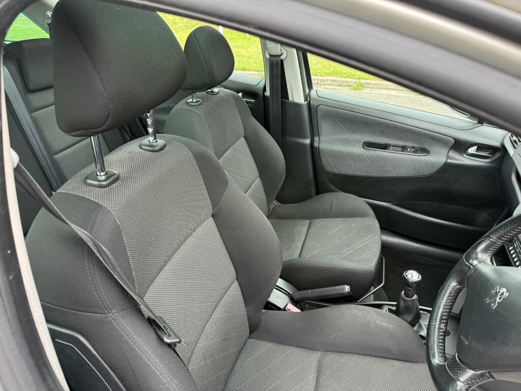 Peugeot 207 SW 1.4 Vti Sport Silver #23
