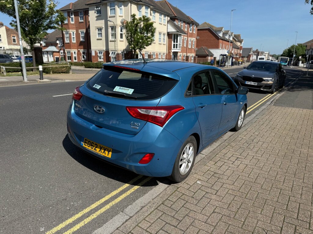 Hyundai I30 1.6 Crdi Active Hatchback Euro 5 Blue #6