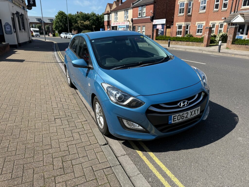 Hyundai I30 1.6 Crdi Active Hatchback Euro 5 Blue #2