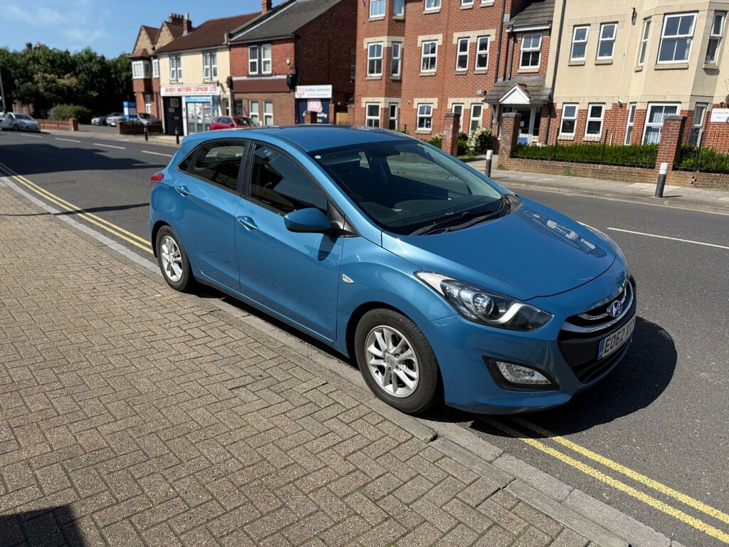 Hyundai I30 1.6 Crdi Active Hatchback Euro 5 Blue