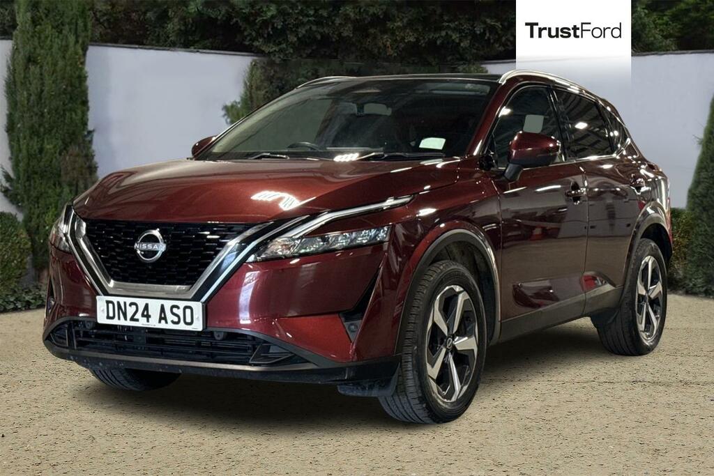 Nissan Qashqai 1.3 Dig-t Mh 158 N-connecta Xtronic DN24ASO Red #5