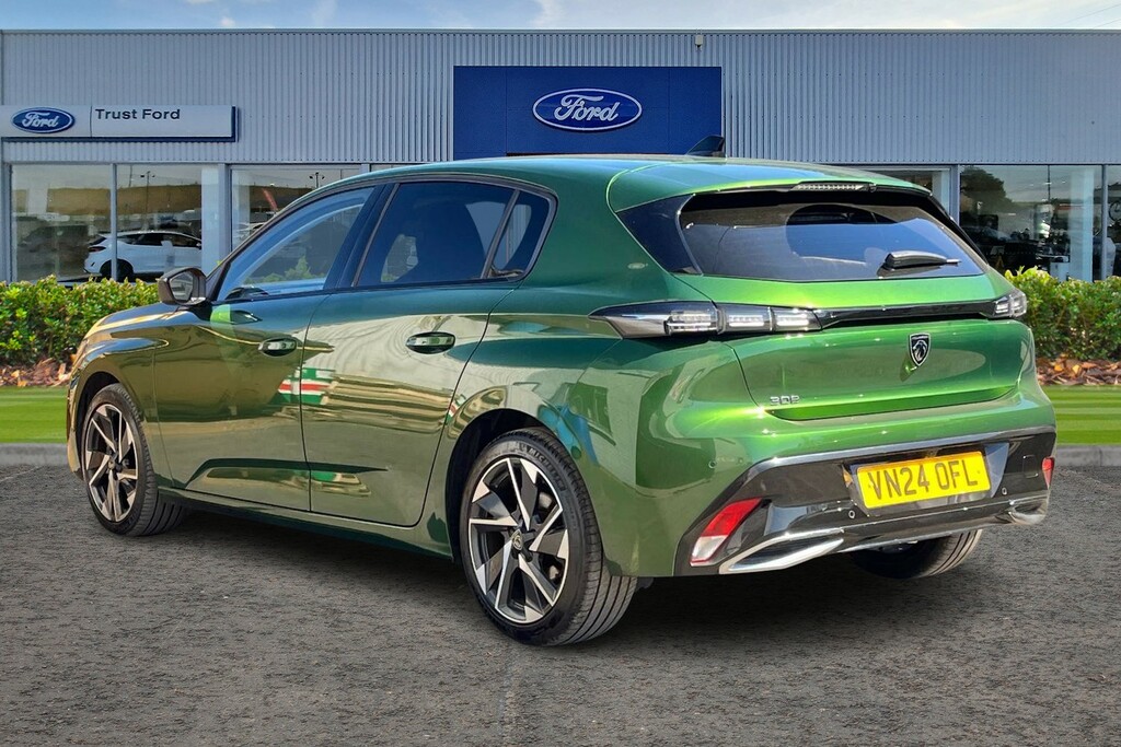 Peugeot 308 1.2 Puretech Allure Eat8 VN24OFL Green #2