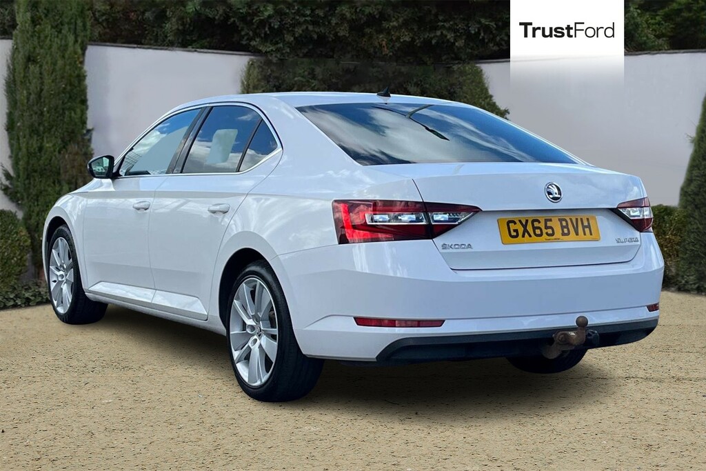 Skoda Superb 2.0 Tdi Cr 190 Se L Executive White #2