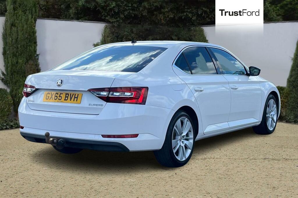 Skoda Superb 2.0 Tdi Cr 190 Se L Executive White #4